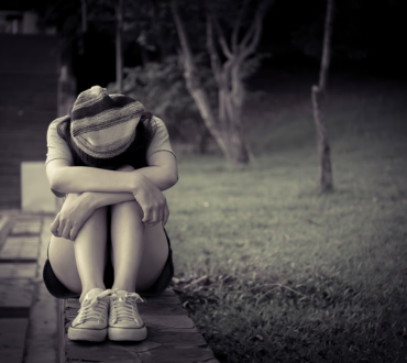 Depressão em Adultos e Idosos – Sintomas Emocionais e Tratamento Psicológico com TCC